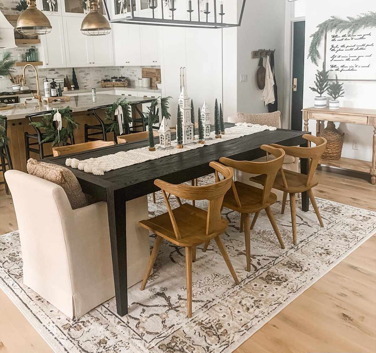 Overtown 6'6in x 9'2in Area Rug - Hauteloom