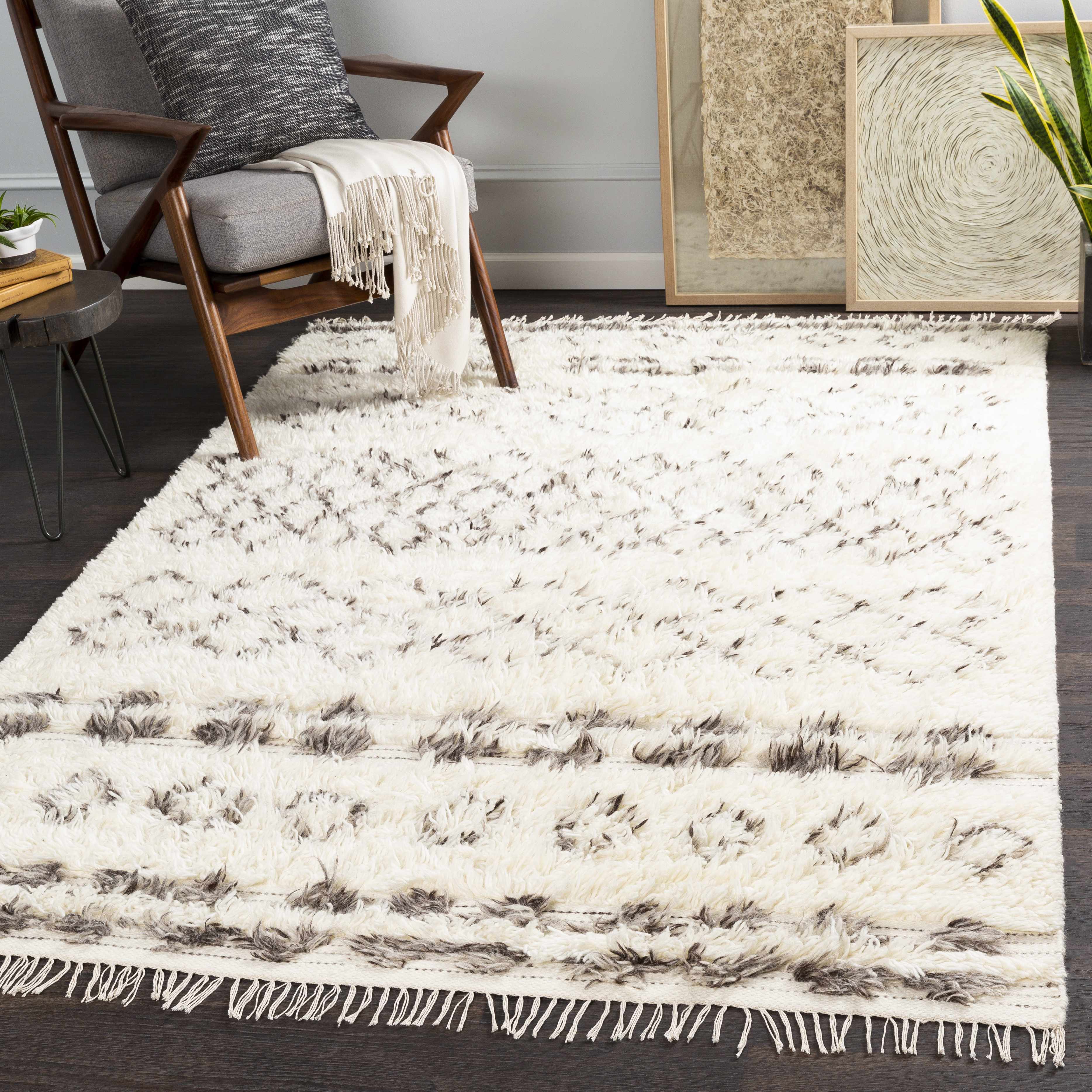 Lochwinnoch 2' x 3' NZ Wool Area Rug - Hauteloom