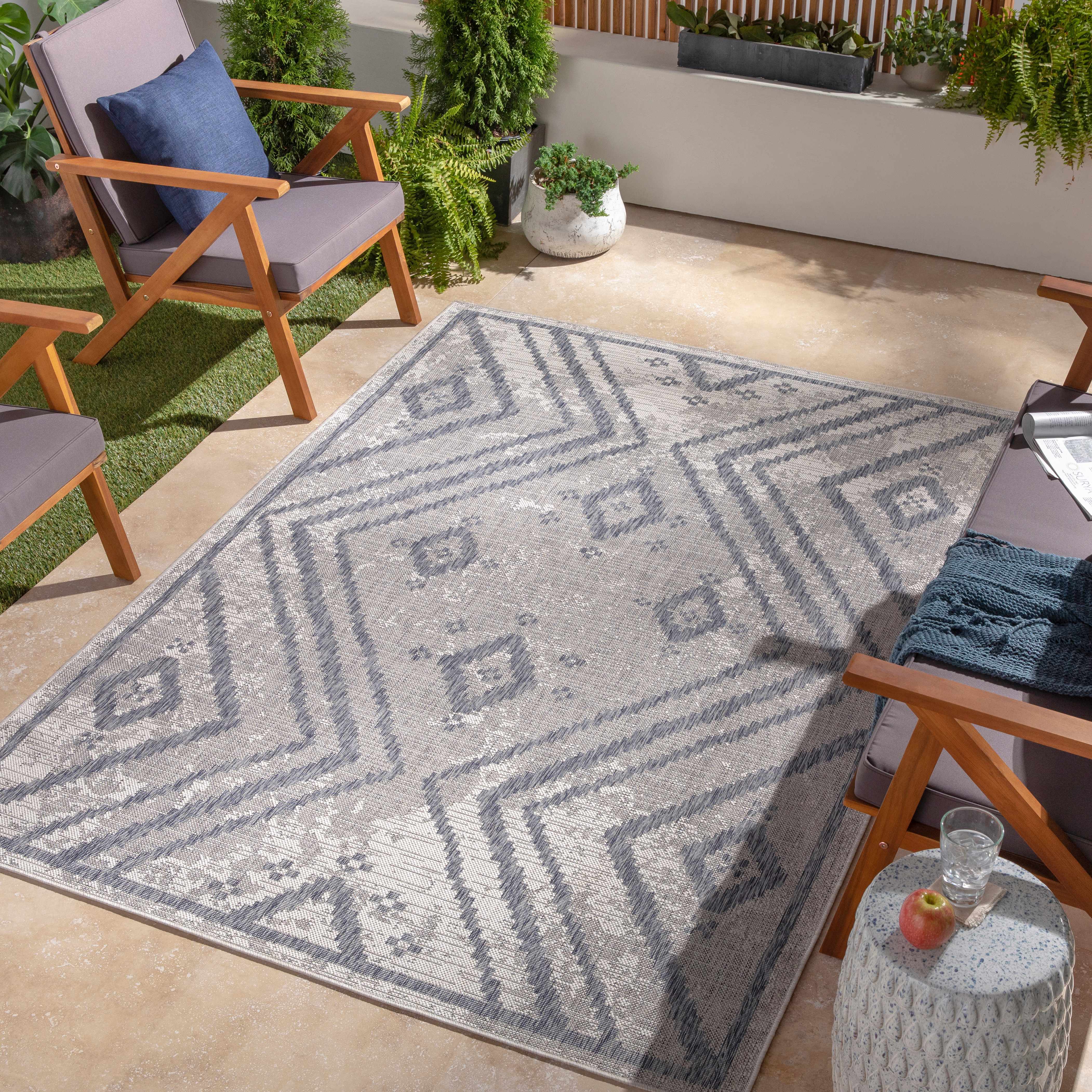 Auckland 5'3in x 7' Outdoor Farmhouse Moroccan Outdoor Area Rug - Hauteloom