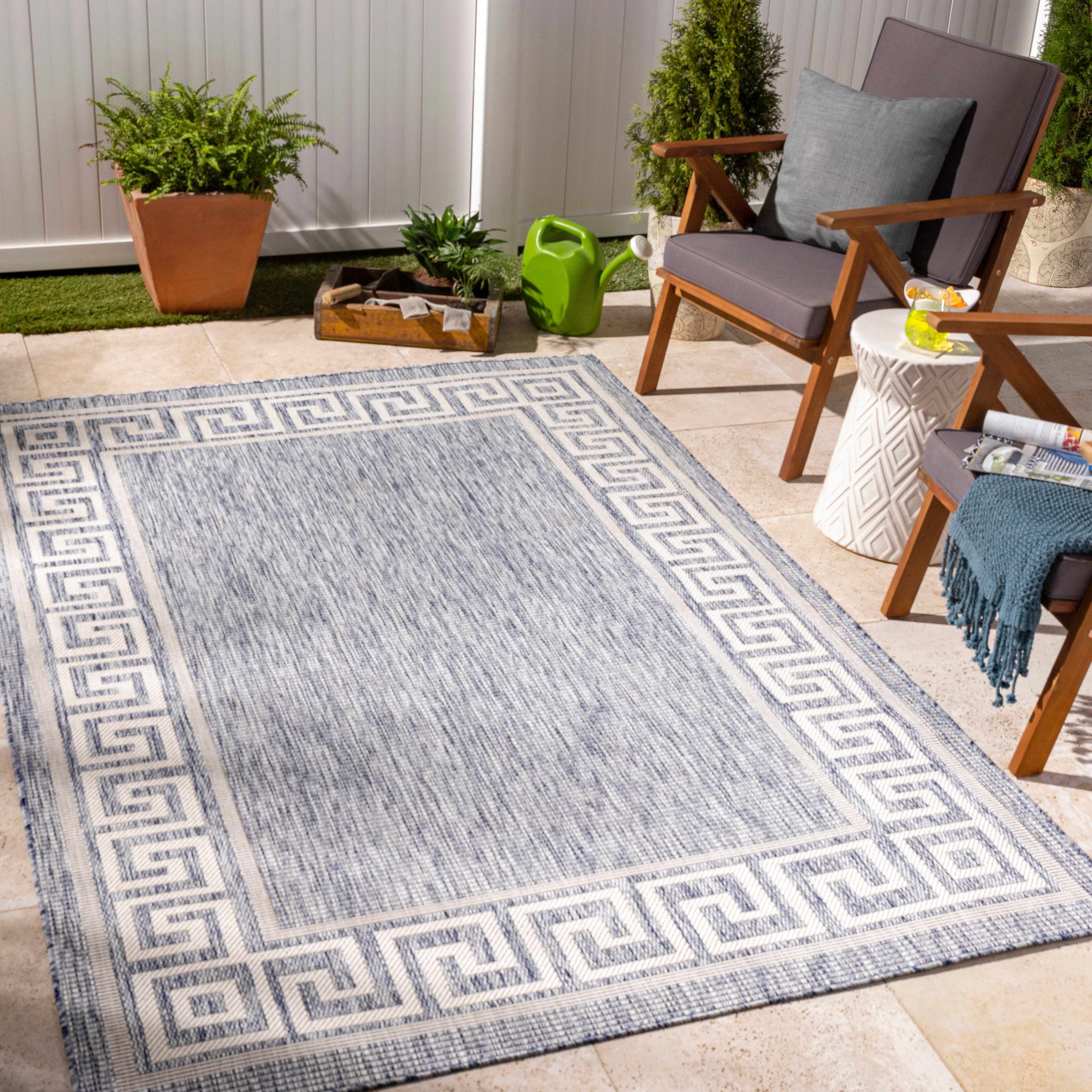 Ulan 5'3in x 7' Traditional Outdoor Solid Outdoor Area Rug - Hauteloom