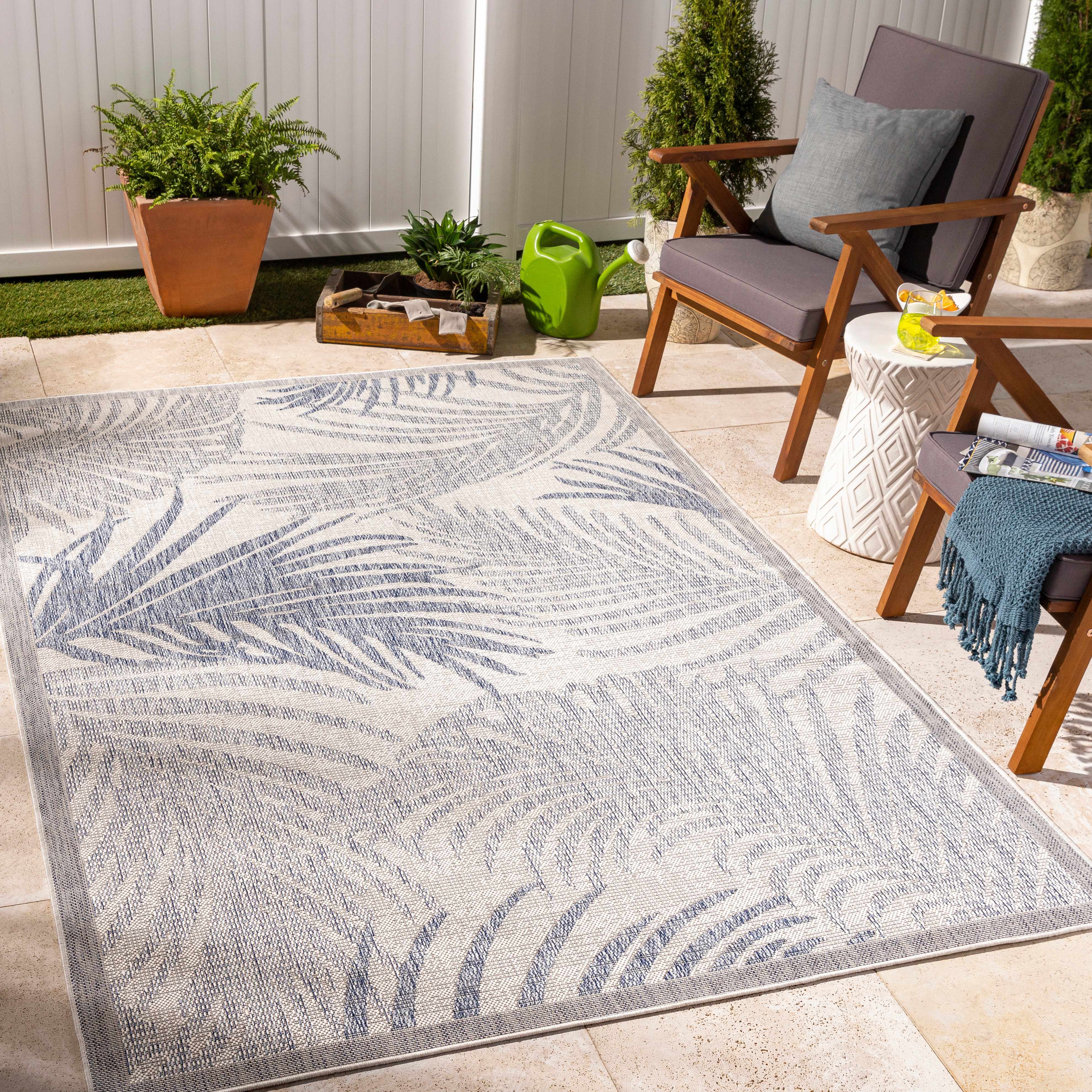 Falk 5'3in x 7' Coastal Outdoor Floral Outdoor Area Rug - Hauteloom