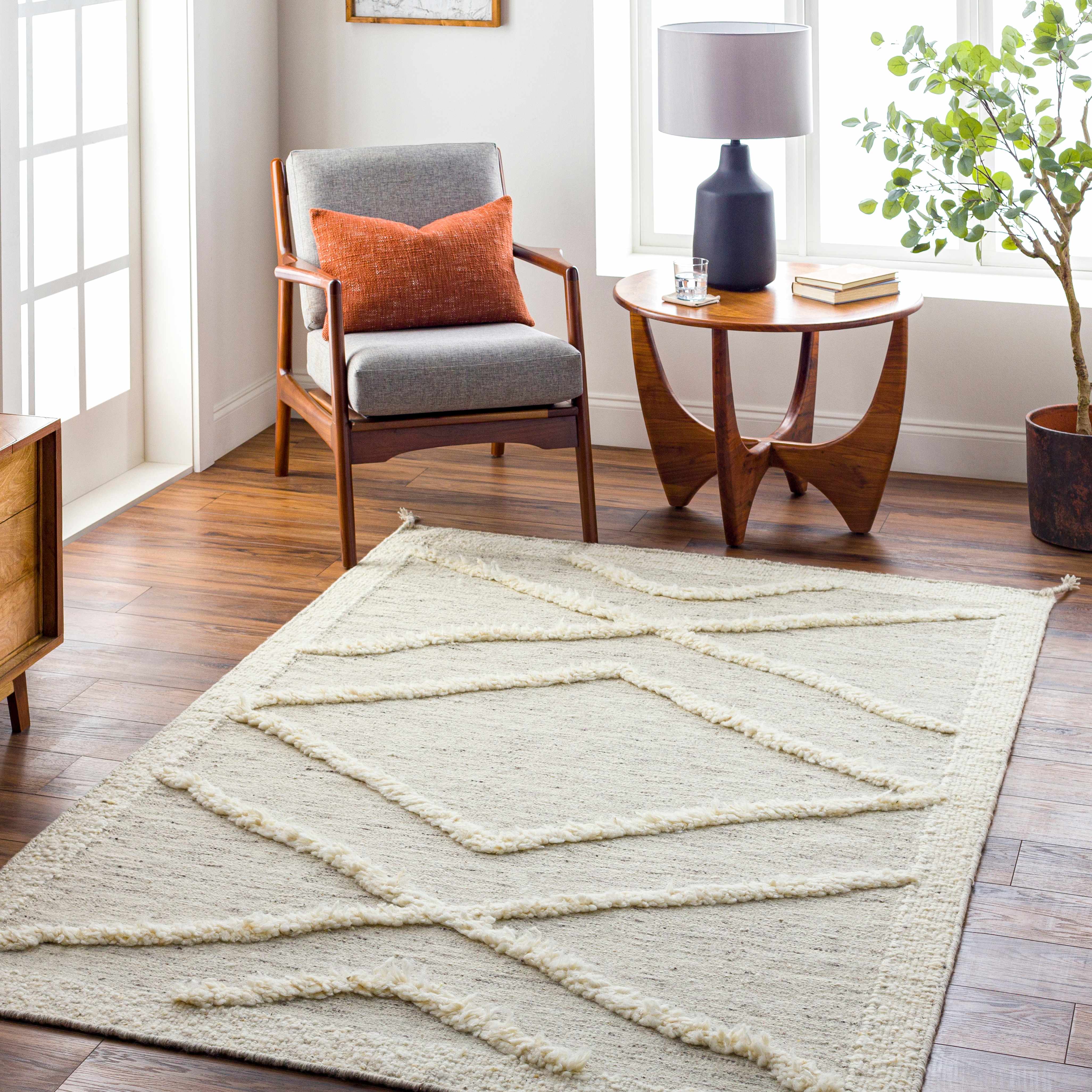 Yutu 2' x 3' Wool Area Rug - Hauteloom