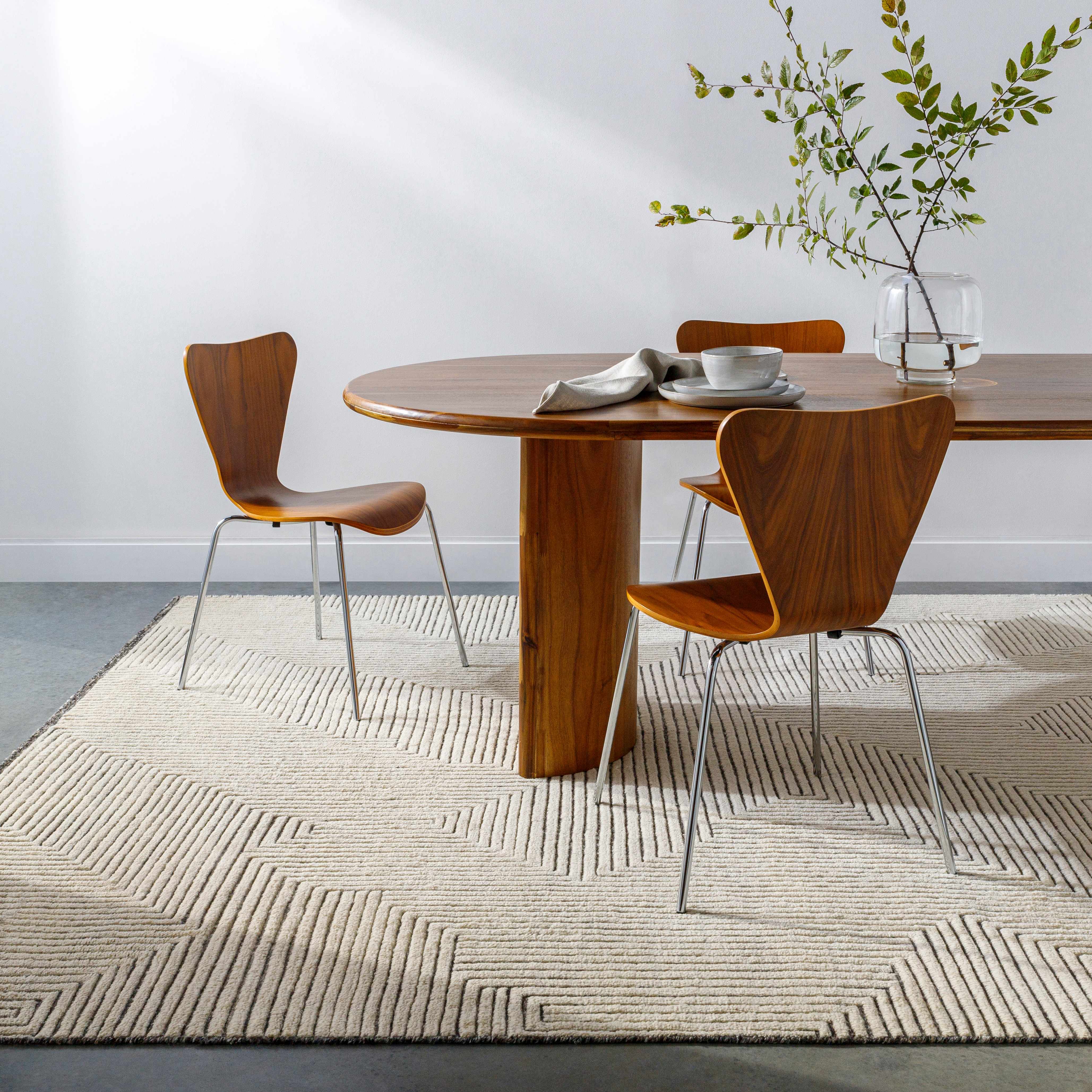 Asayo 4' x 6' Wool Area Rug - Hauteloom