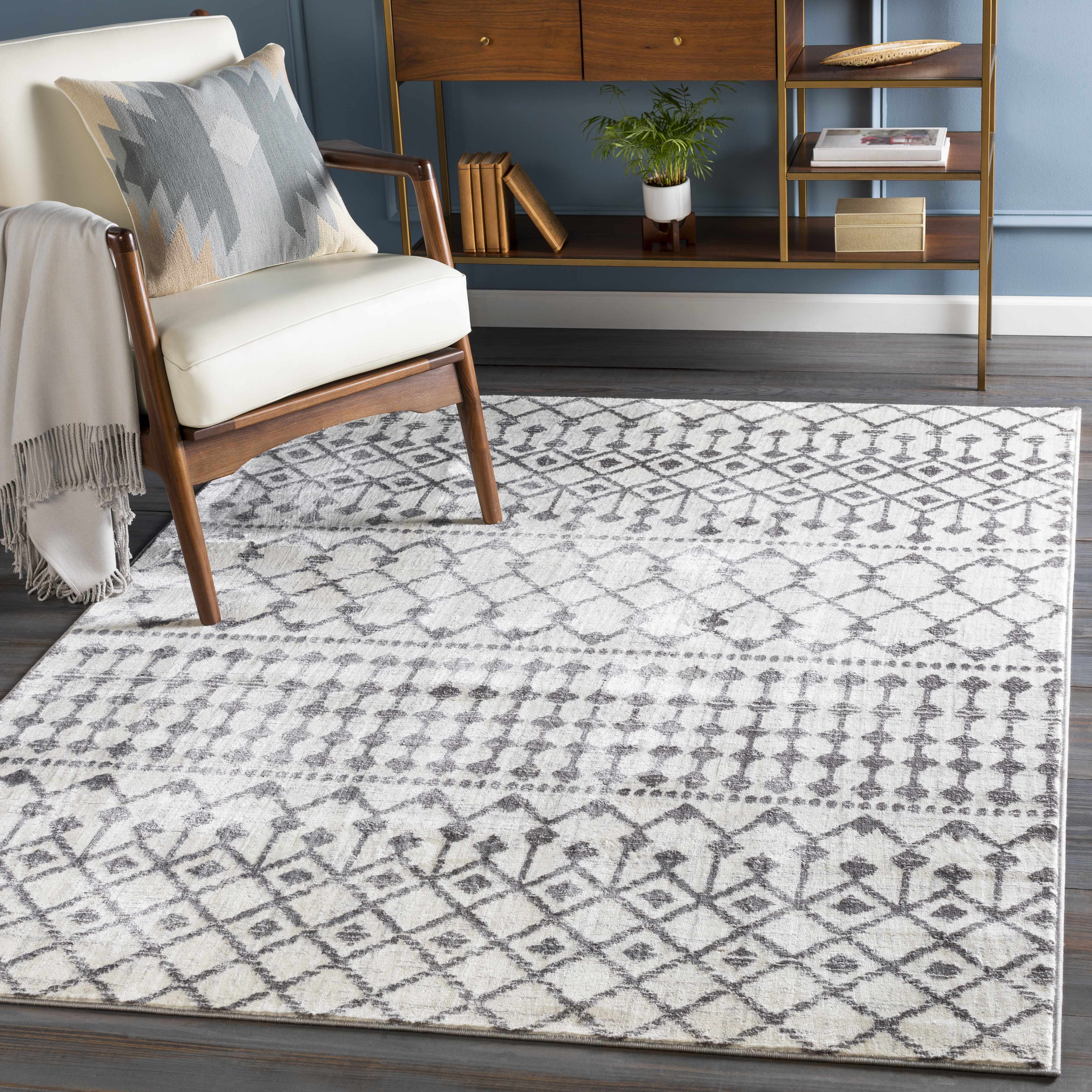 Chanhassen 5'3in x 7'3in Bohemian/ Area Rug - Hauteloom